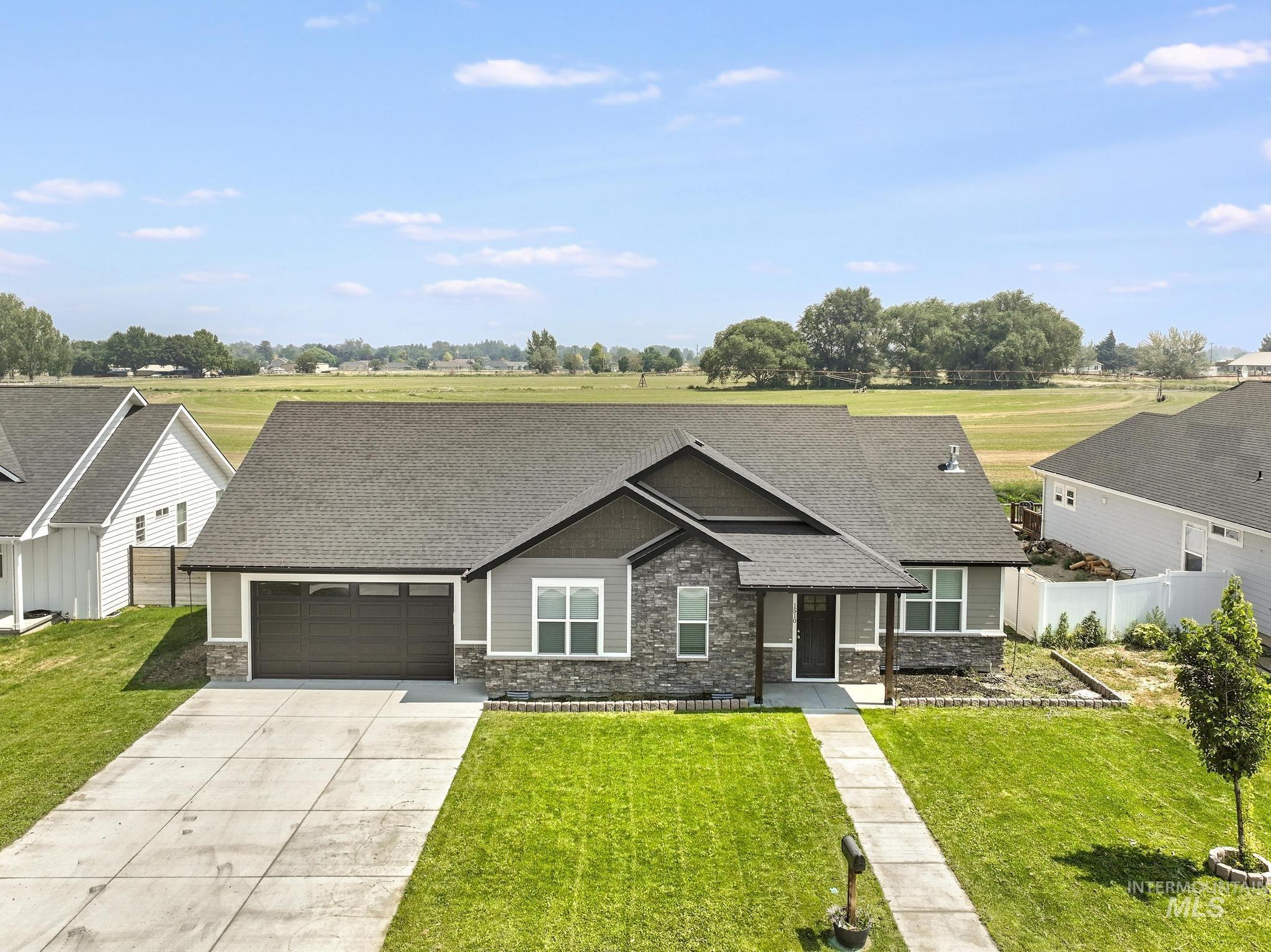 1510 Mountain View Drive Property Photo 1