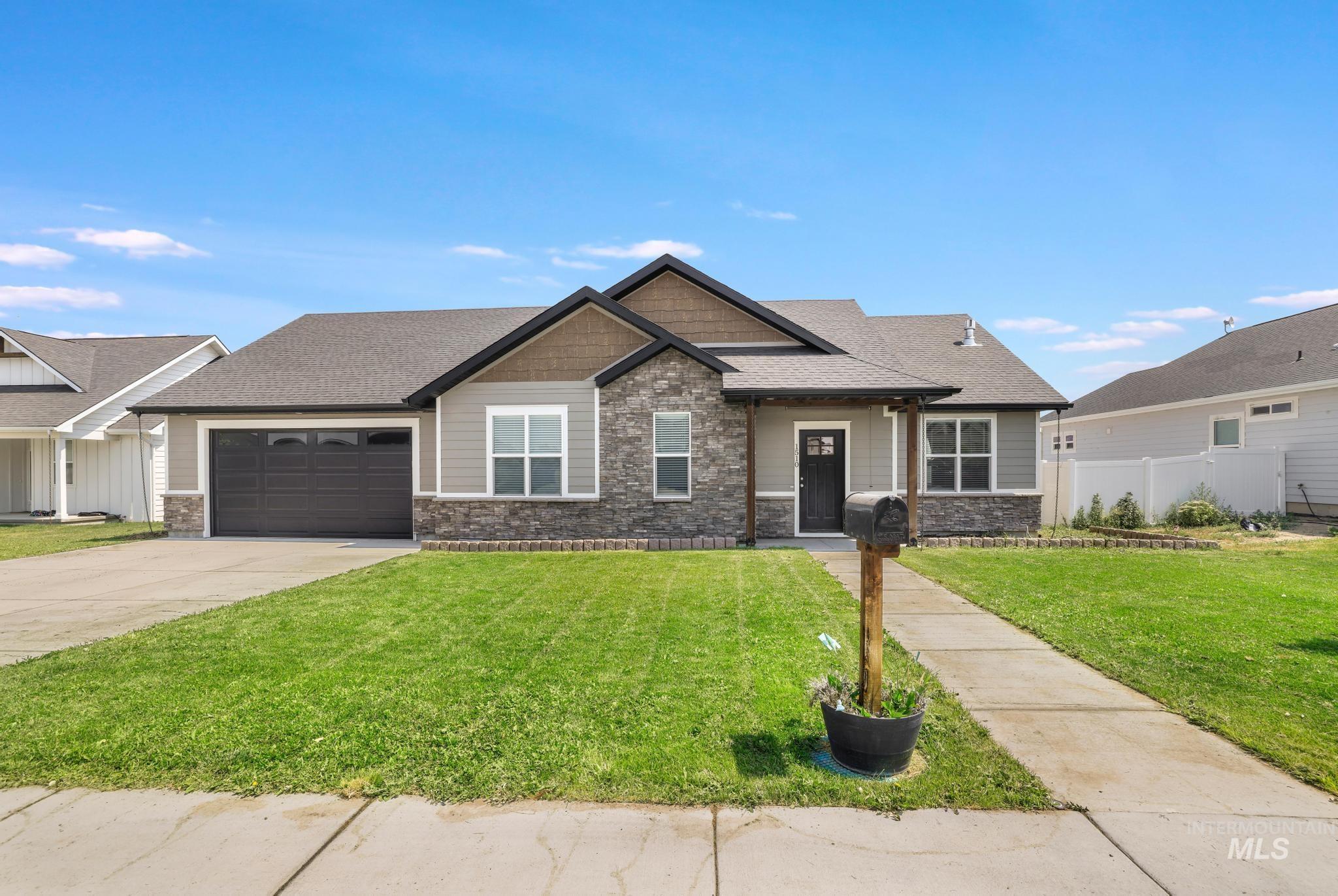 1510 Mountain View Drive Property Photo 2