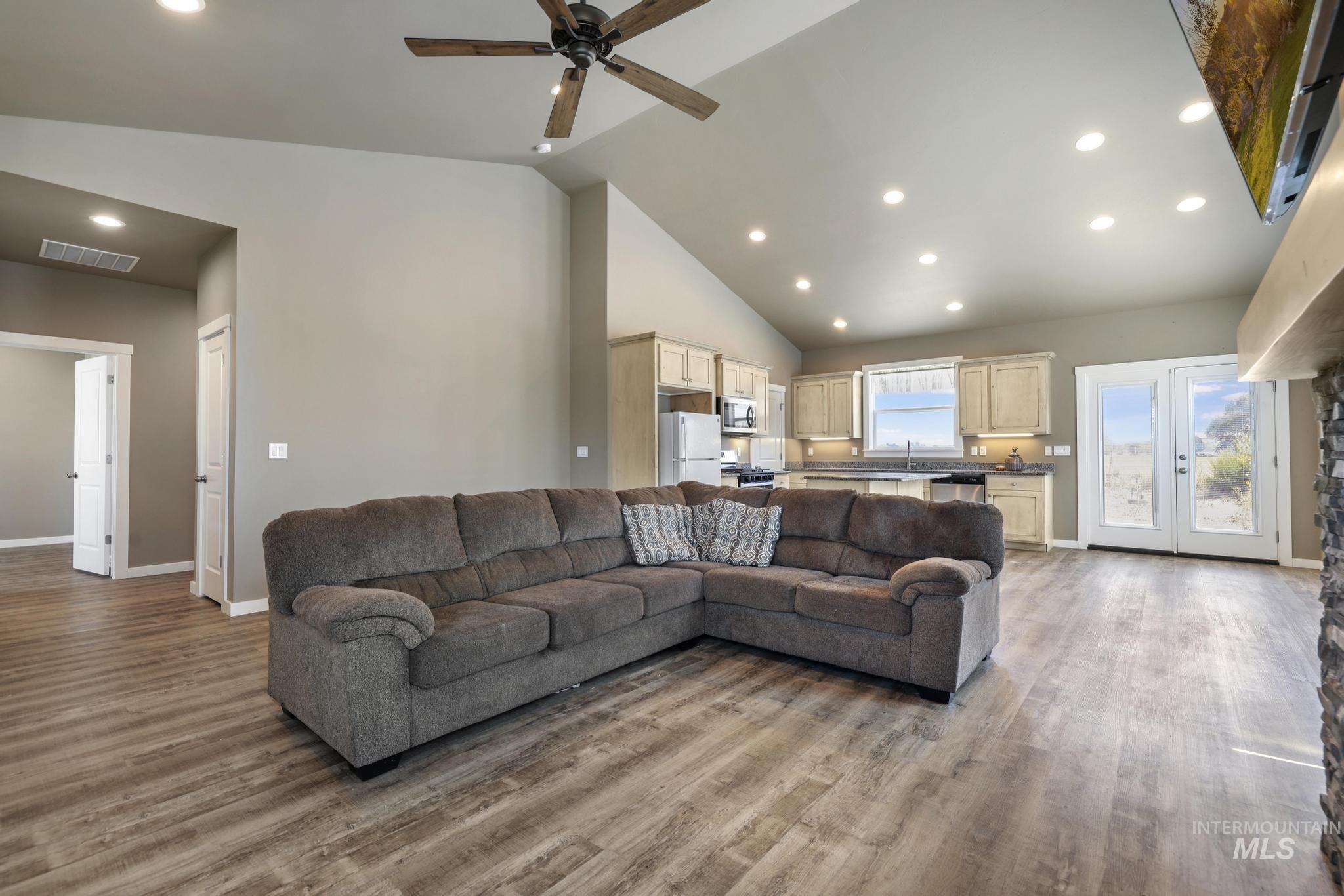 1510 Mountain View Drive Property Photo 4