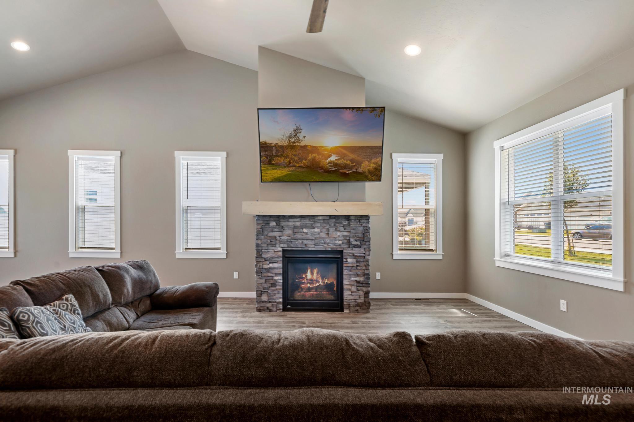 1510 Mountain View Drive Property Photo 6
