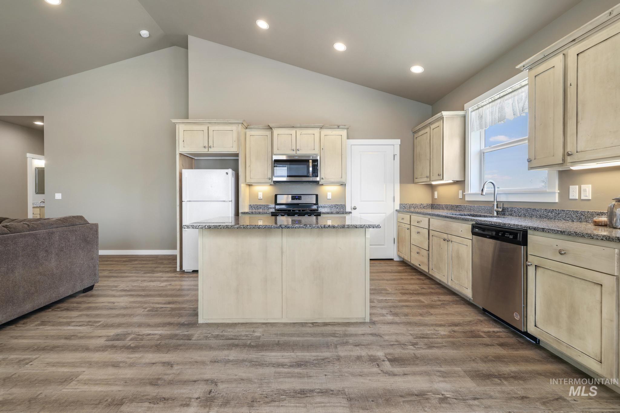 1510 Mountain View Drive Property Photo 8