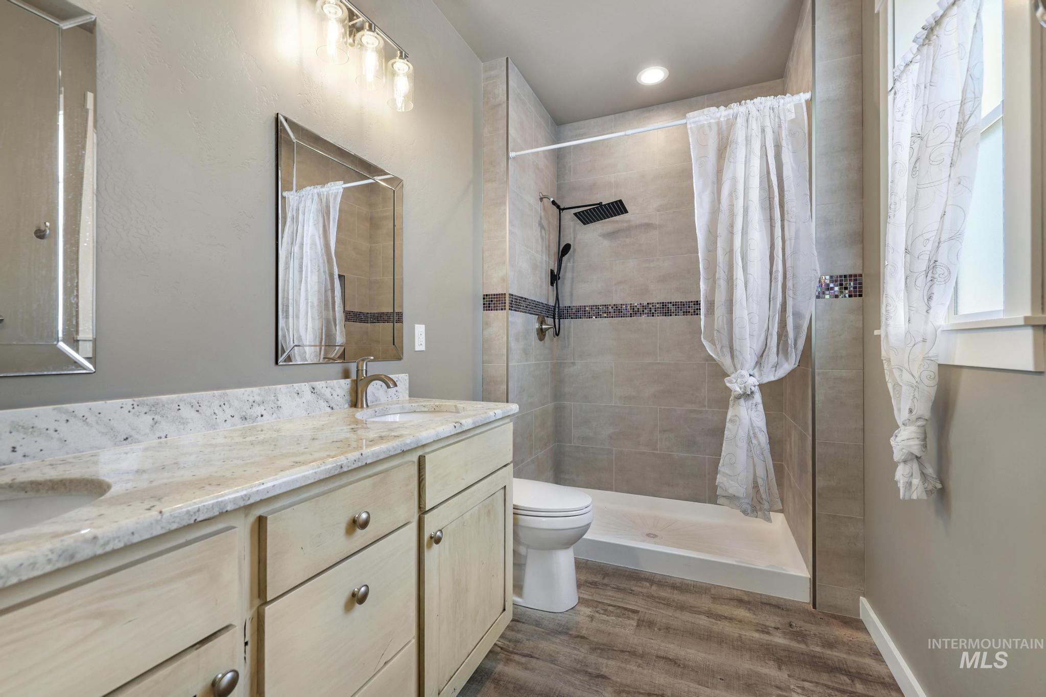 1510 Mountain View Drive Property Photo 14