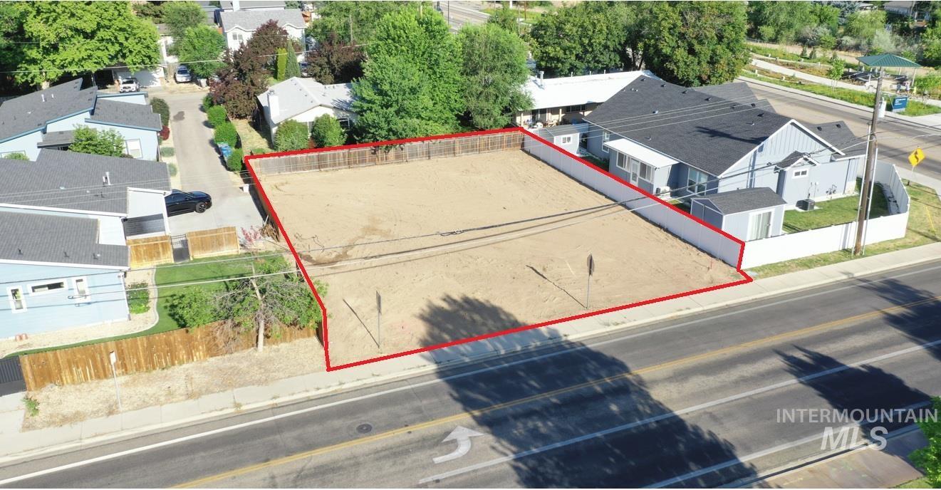4355 N Milwaukee St Property Photo 5