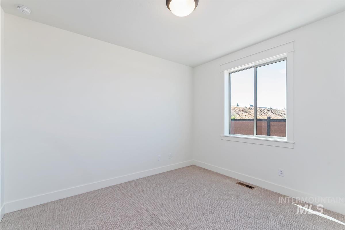 6733 E Emma Ct Property Photo 5