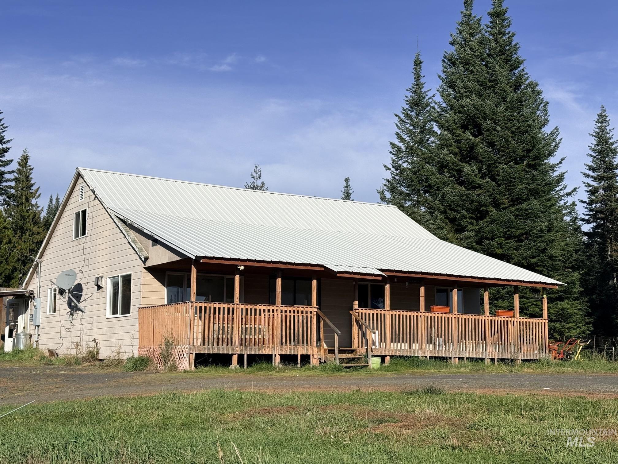126 Aitken Rd Property Photo 1
