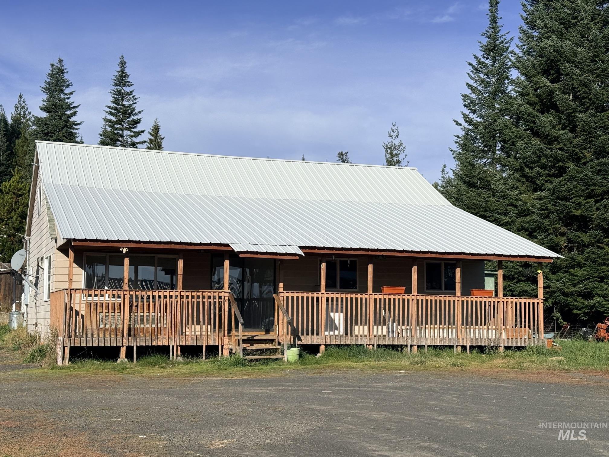 126 Aitken Rd Property Photo 2