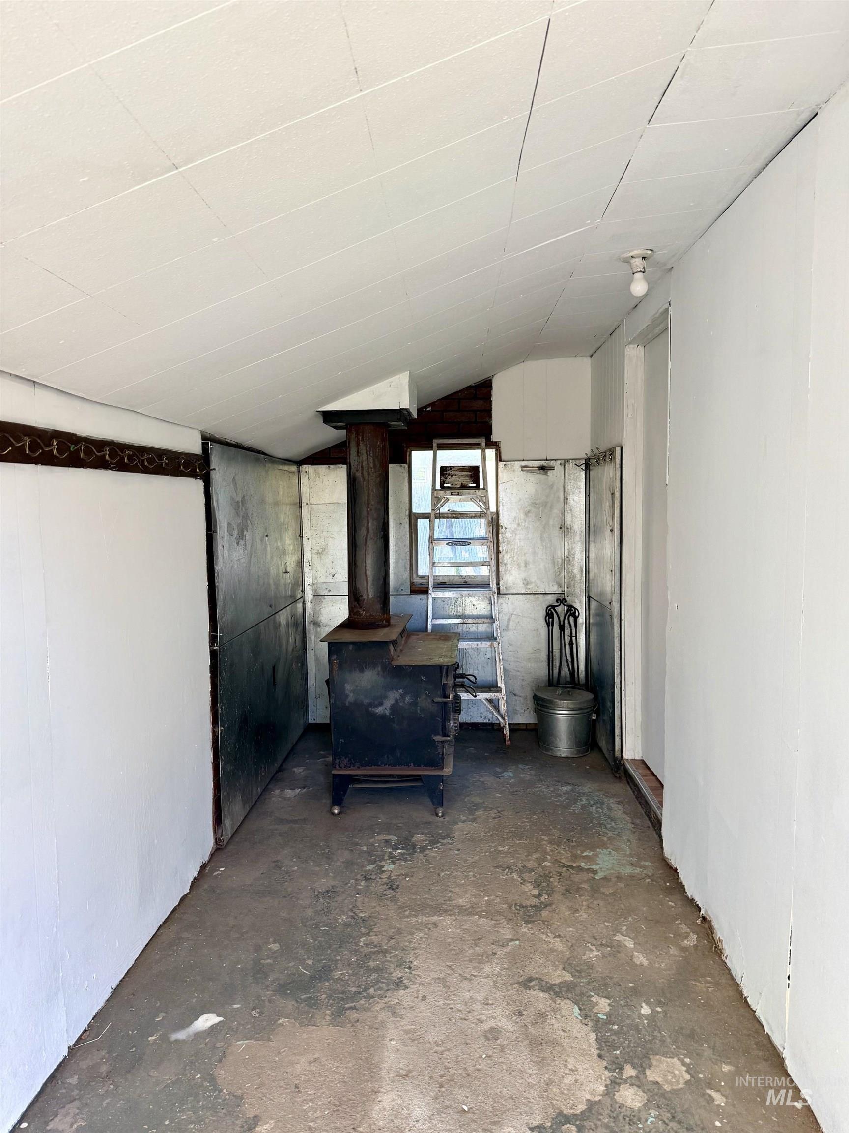 126 Aitken Rd Property Photo 24