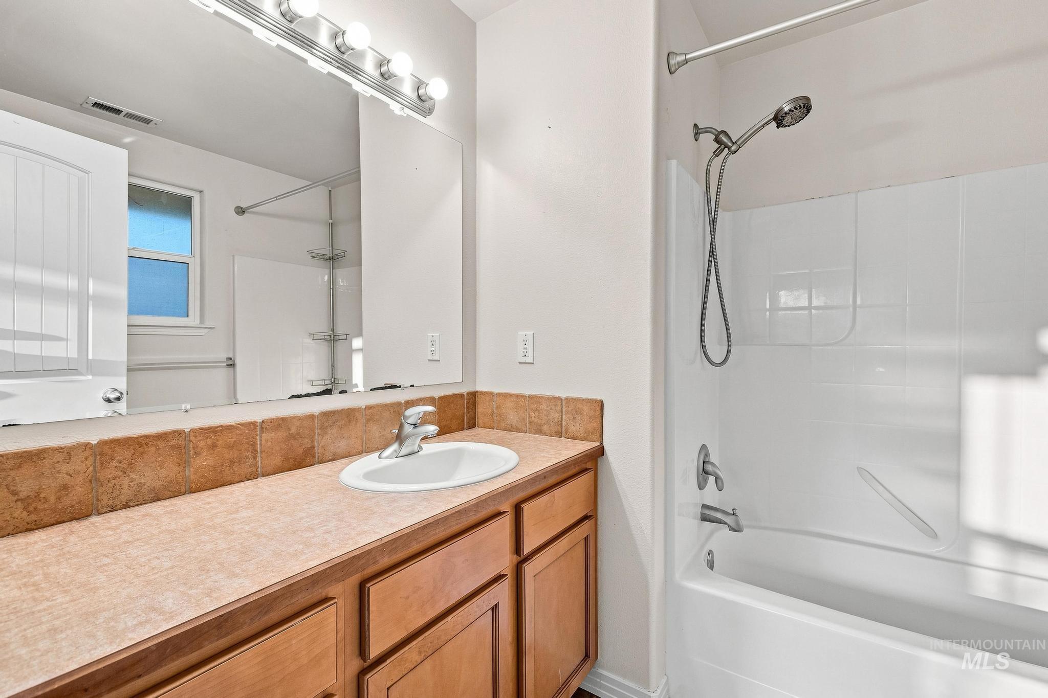 1274 S Colorado Ave. Property Photo 21