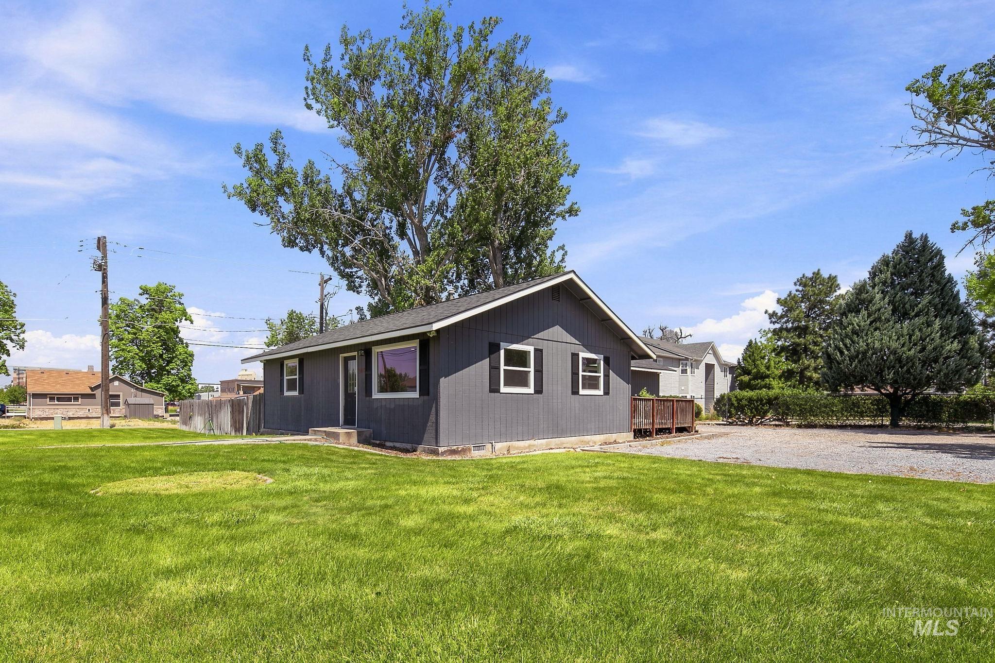 300 N Meridian Property Photo 3