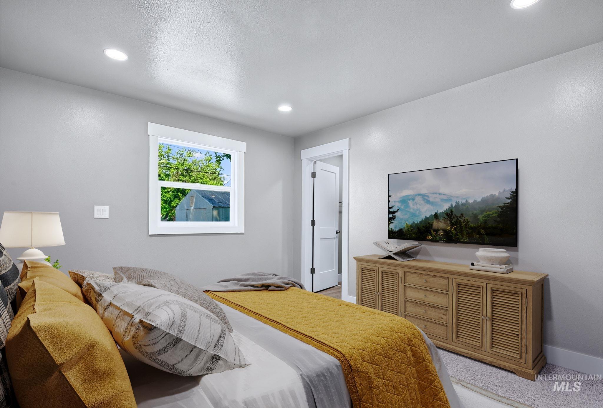 300 N Meridian Property Photo 27