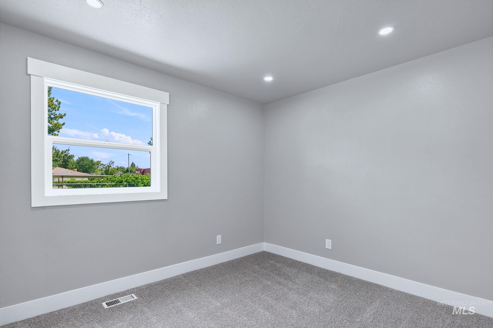 300 N Meridian Property Photo 34