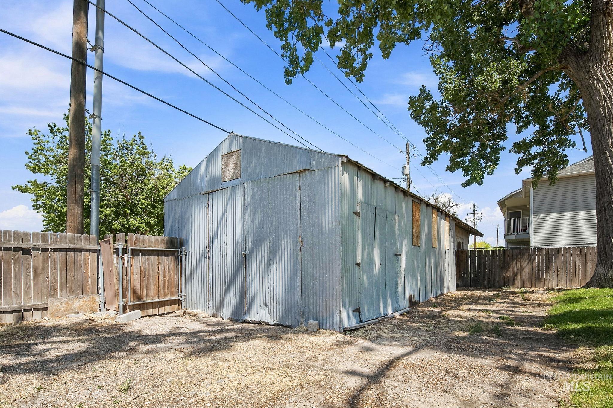 300 N Meridian Property Photo 45