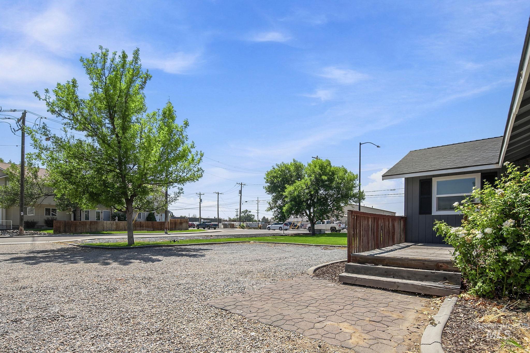 300 N Meridian Property Photo 49