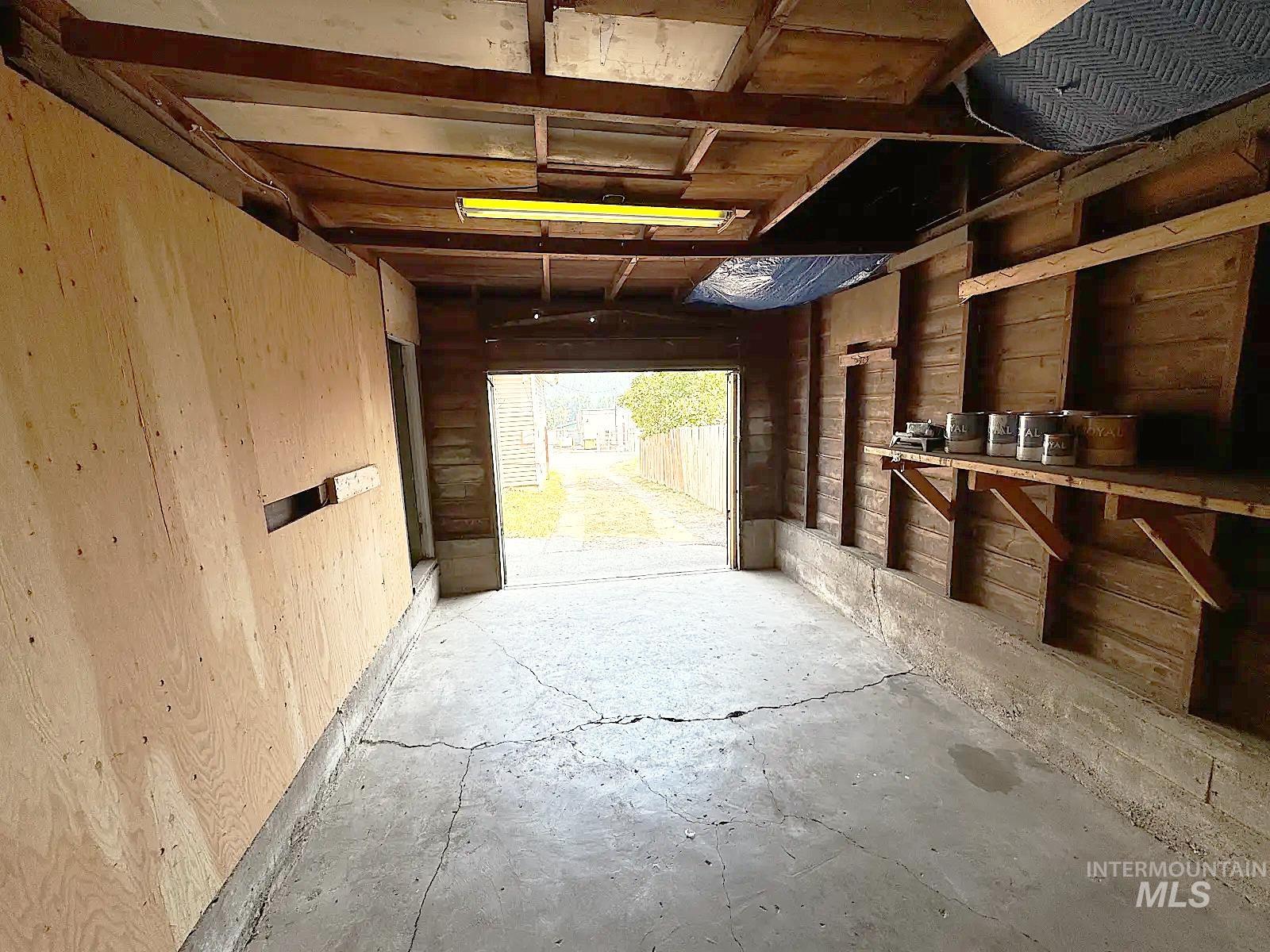515 W College Ave Property Photo 26