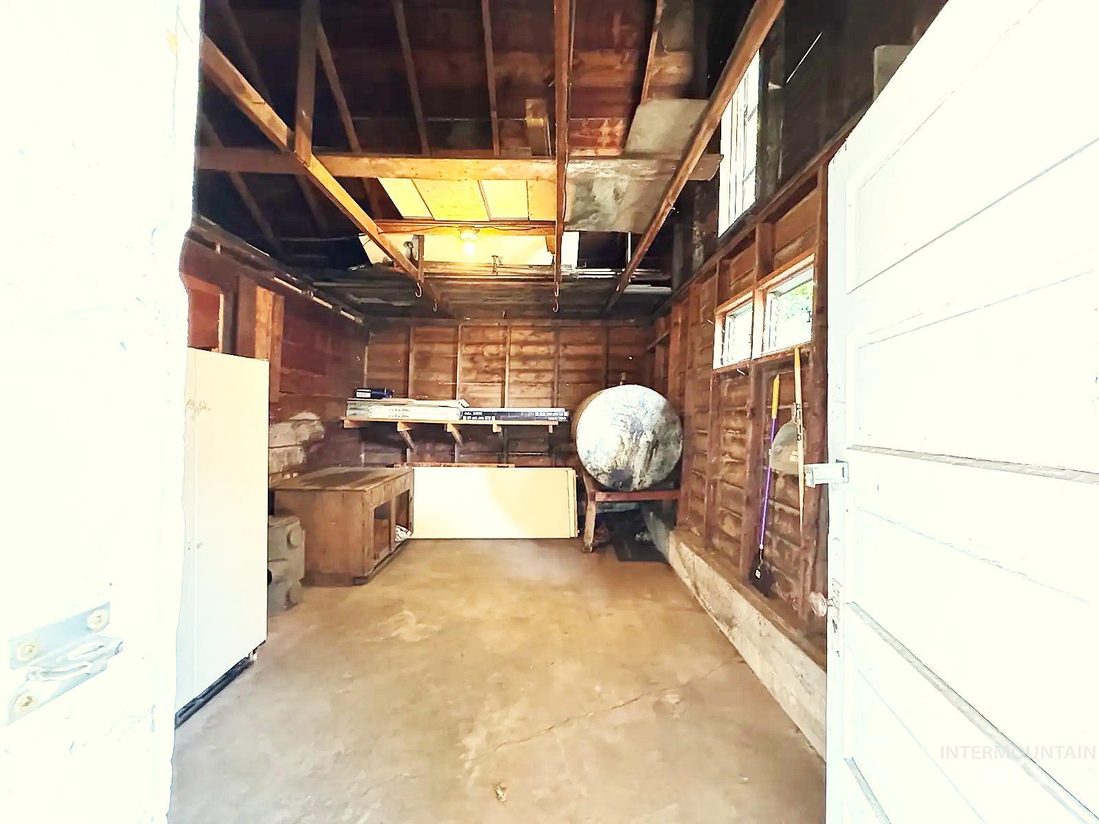 515 W College Ave Property Photo 27