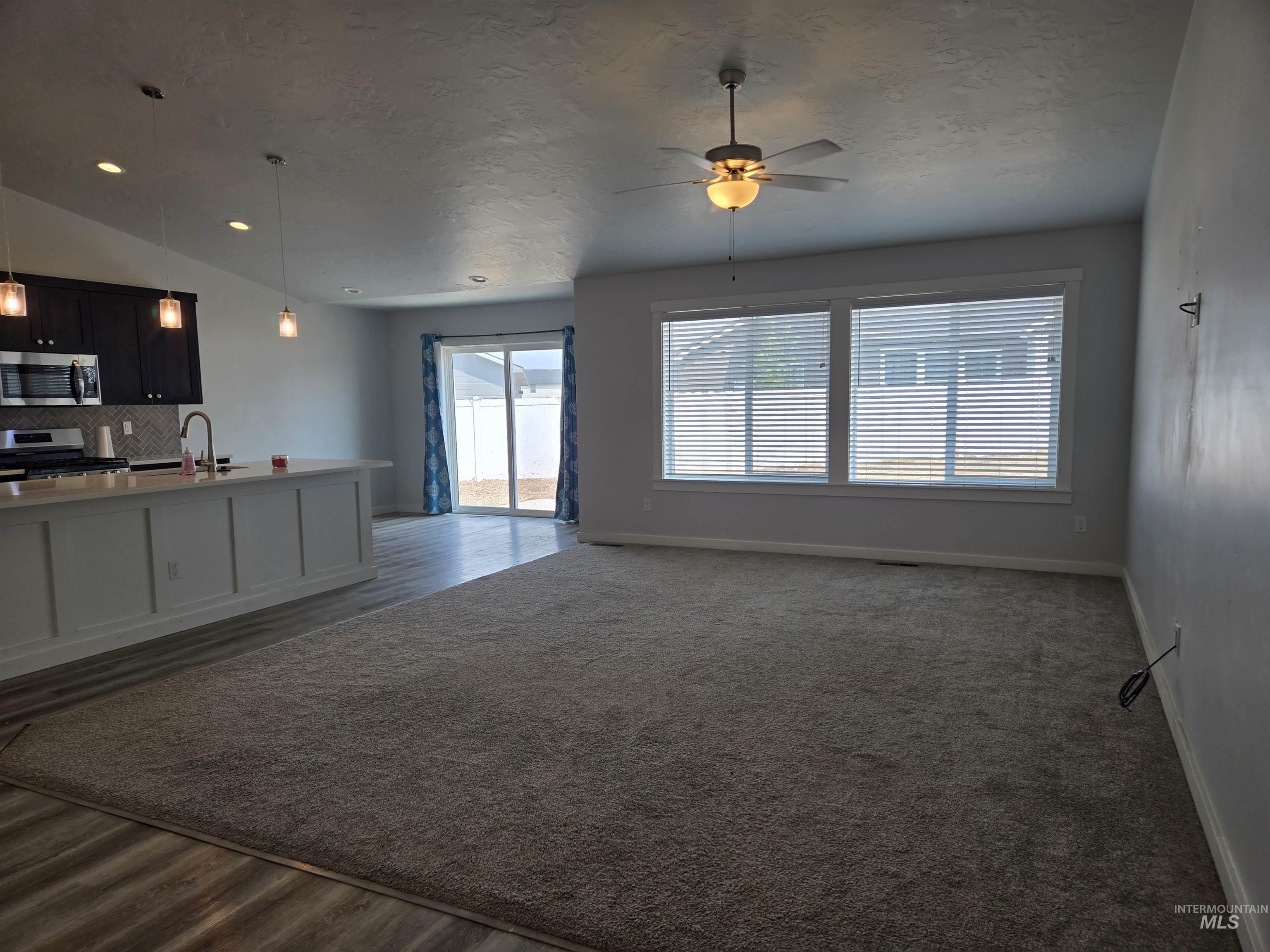 1205 Nw 20th Ct Property Photo 3