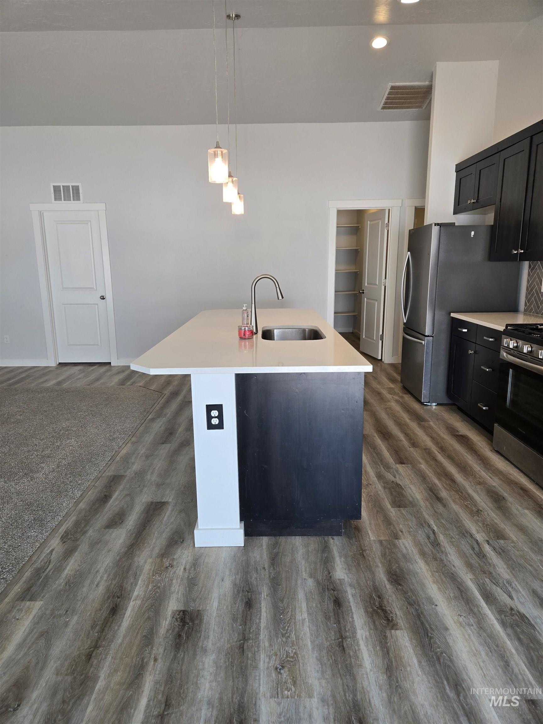 1205 Nw 20th Ct Property Photo 5