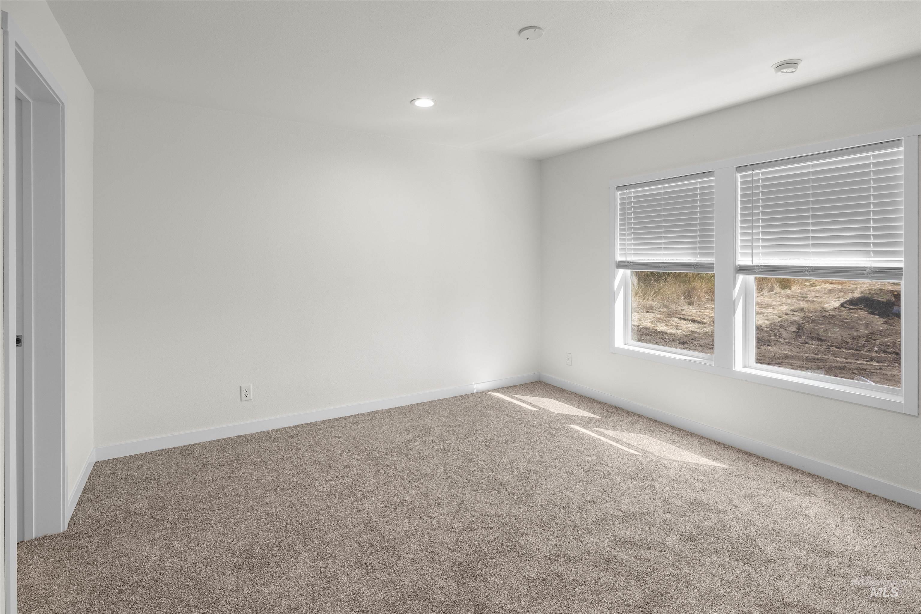 1908 King St Property Photo 15