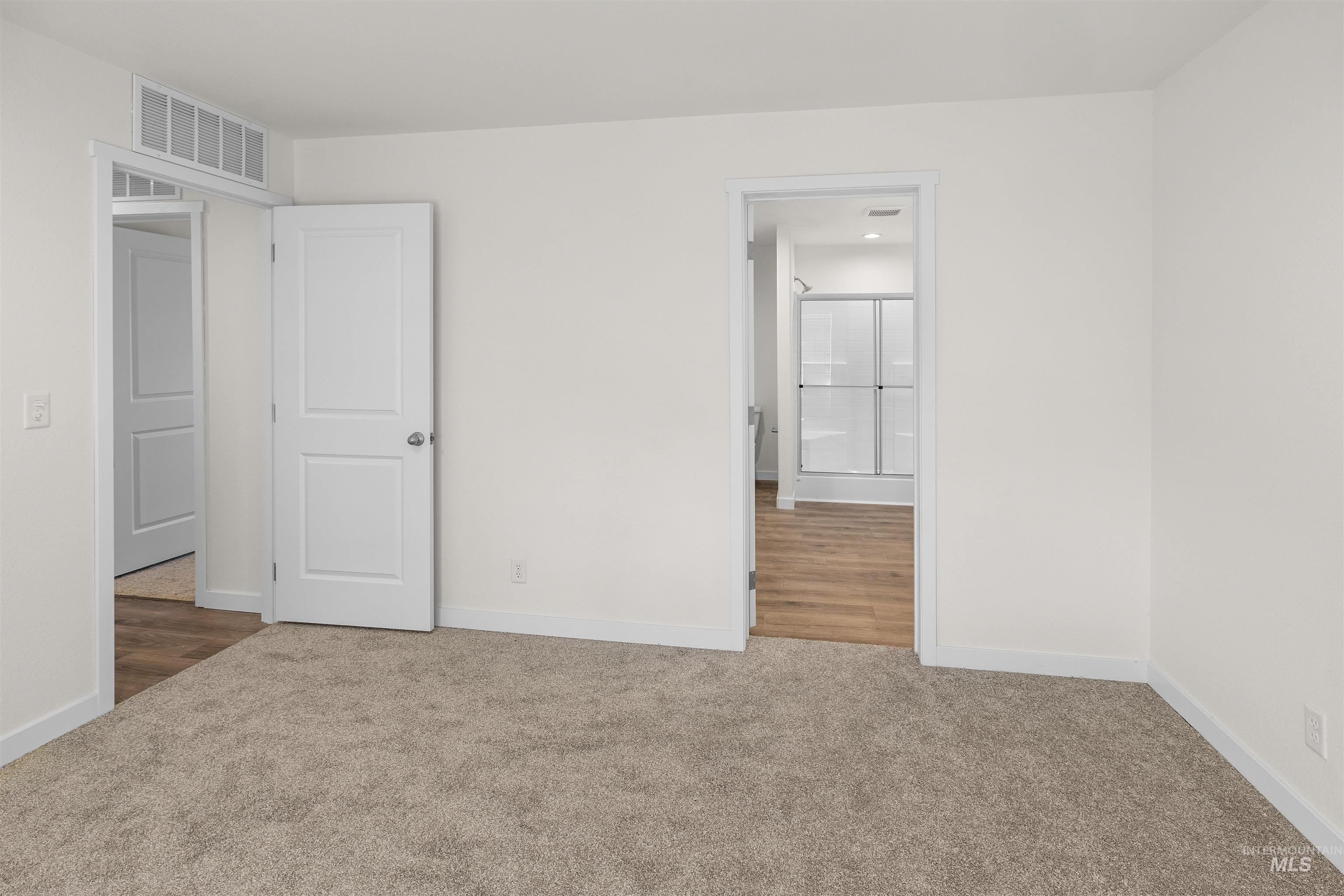 1908 King St Property Photo 17