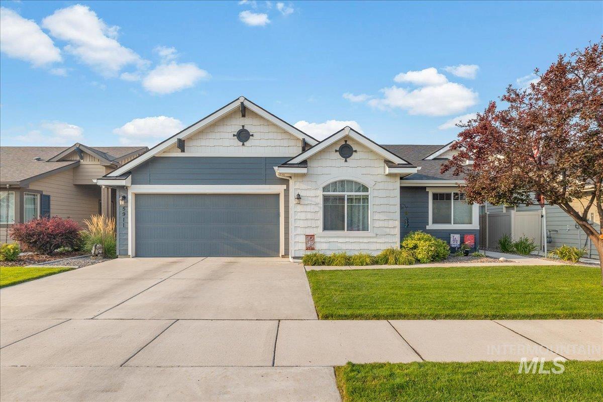 5911 W Quintale Dr Property Photo 1