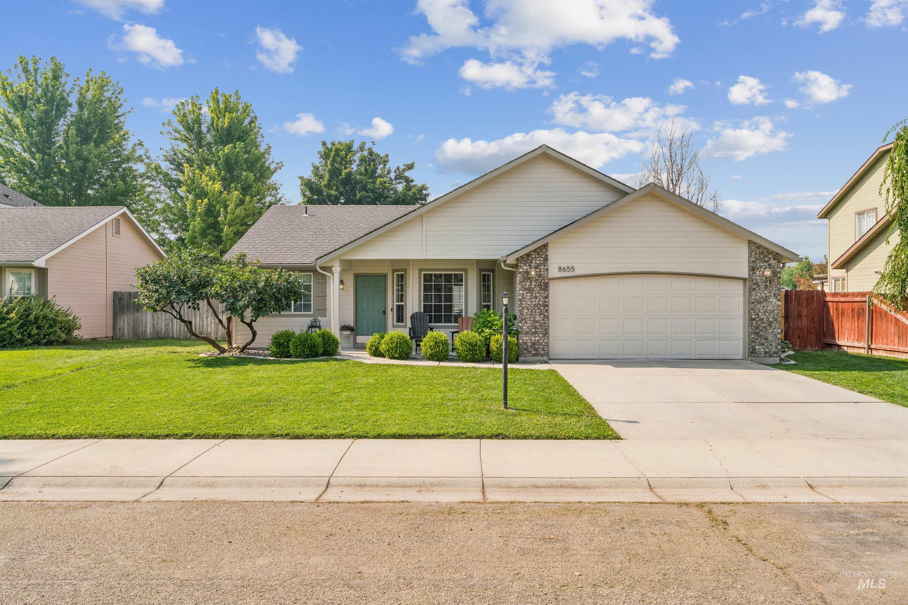 8655 W Dulcimer St. Property Photo 1