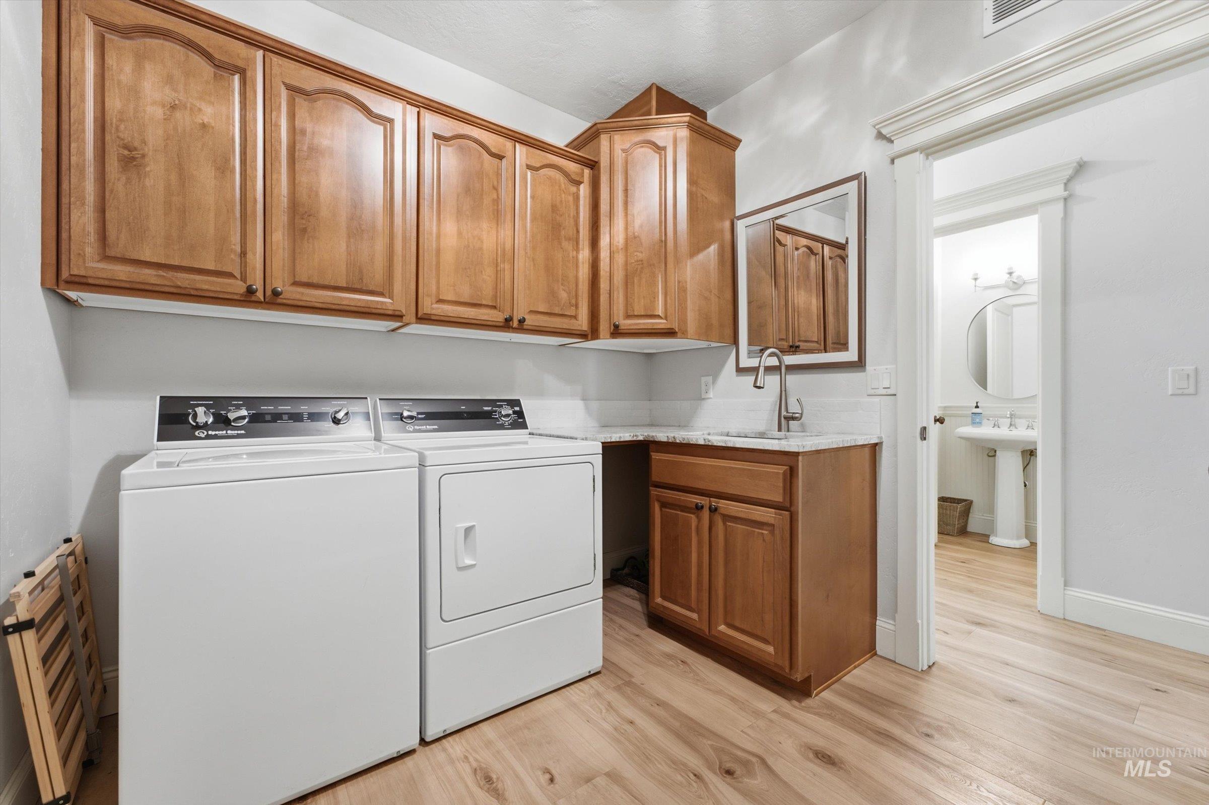 8671 Kingston Way Property Photo 8