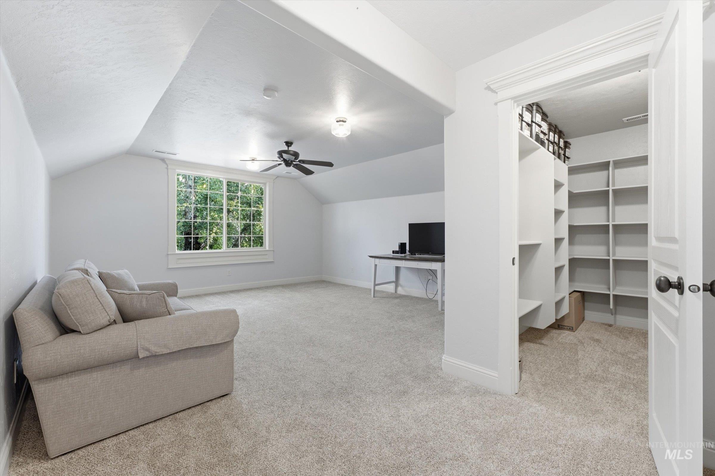 8671 Kingston Way Property Photo 37