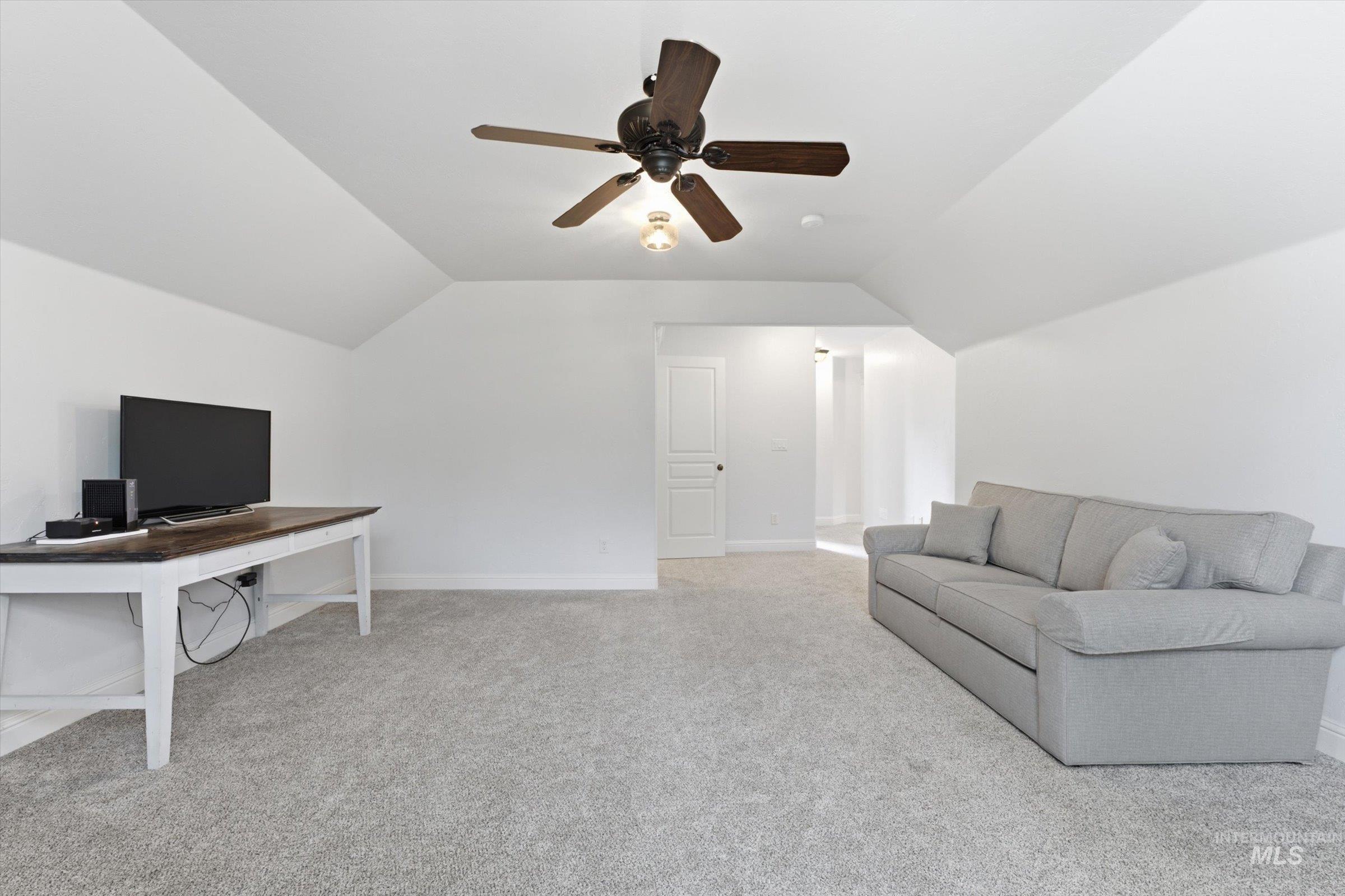 8671 Kingston Way Property Photo 40