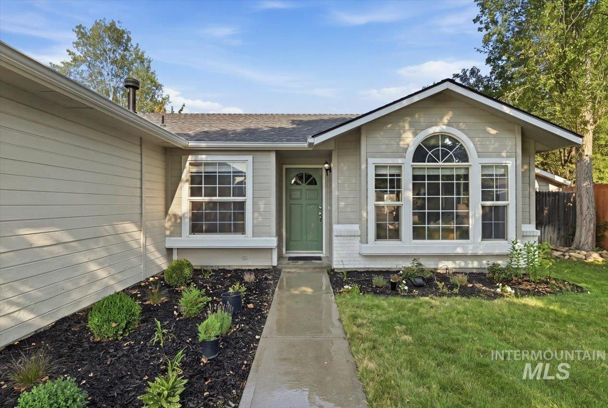 4200 E Carnation Court Property Photo 3