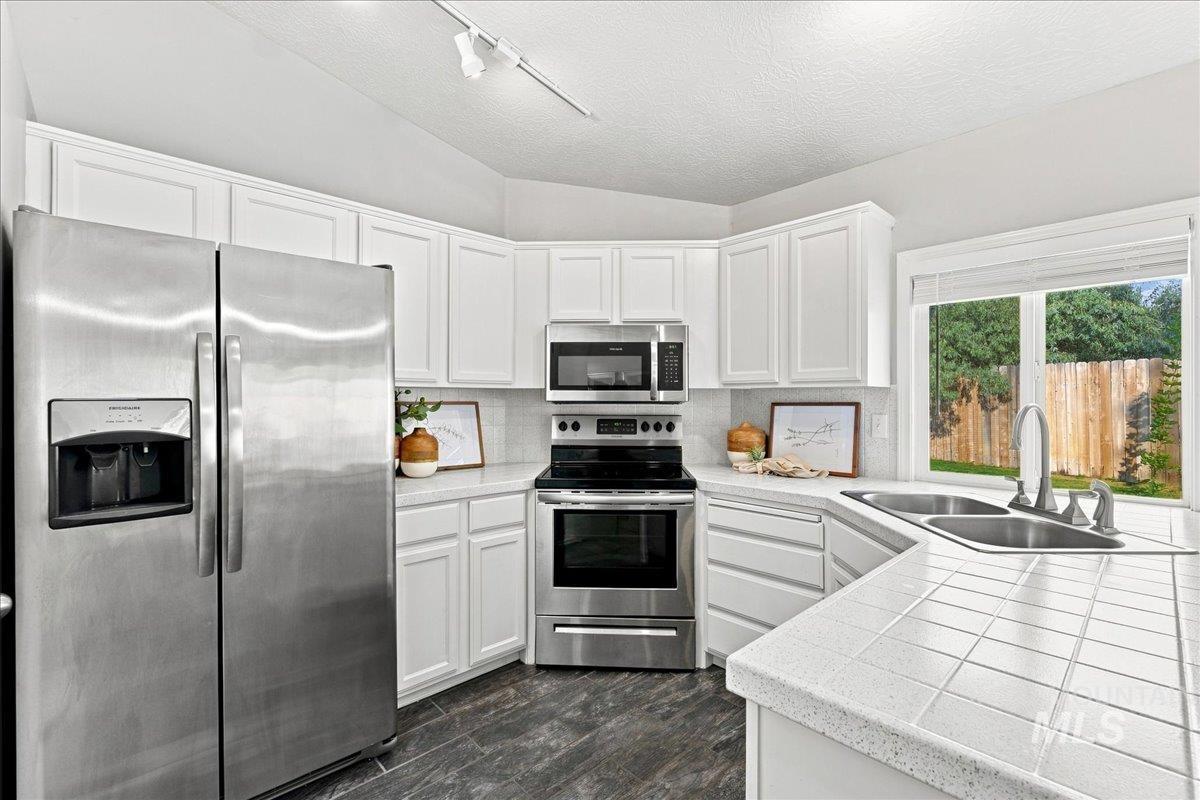4200 E Carnation Court Property Photo 12
