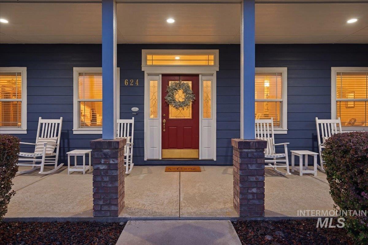 624 N Cove Colony Way Property Photo 3