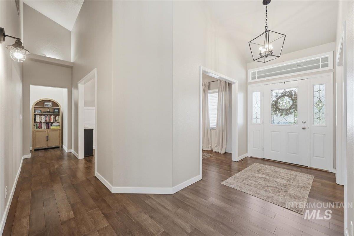 624 N Cove Colony Way Property Photo 8