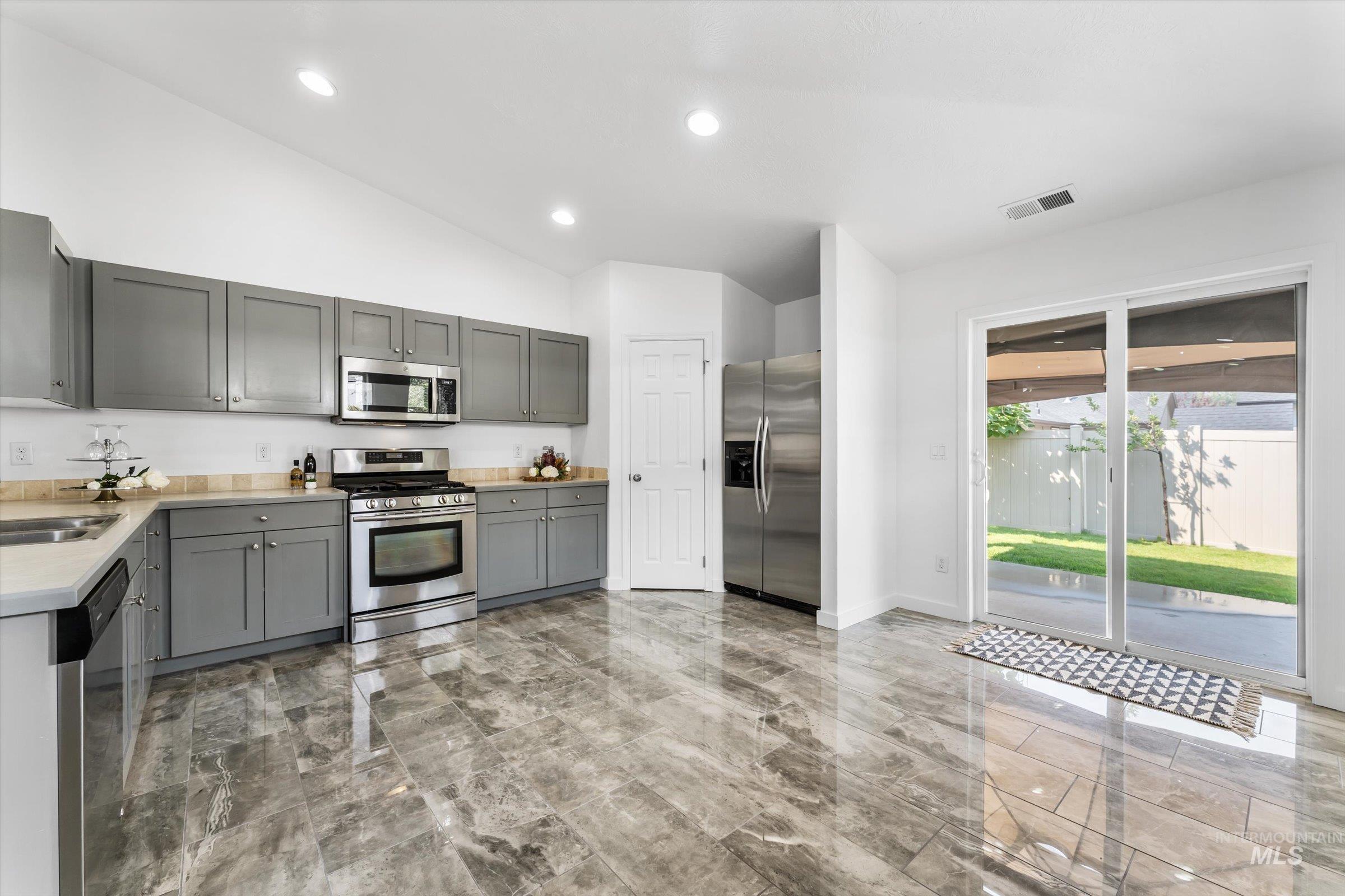 12634 W Kempshire Ct. Property Photo 4