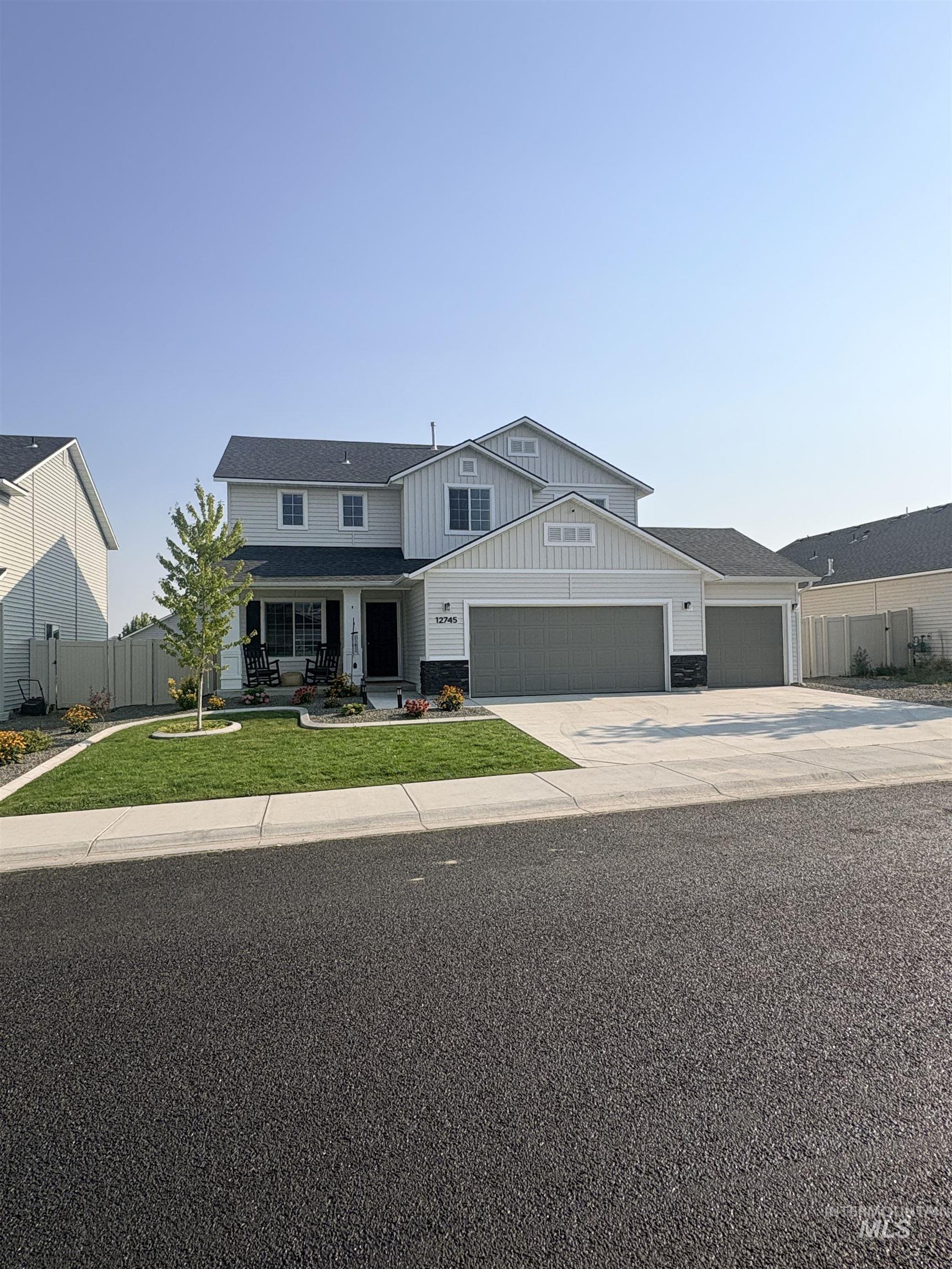 12745 Ashfield Property Photo 1