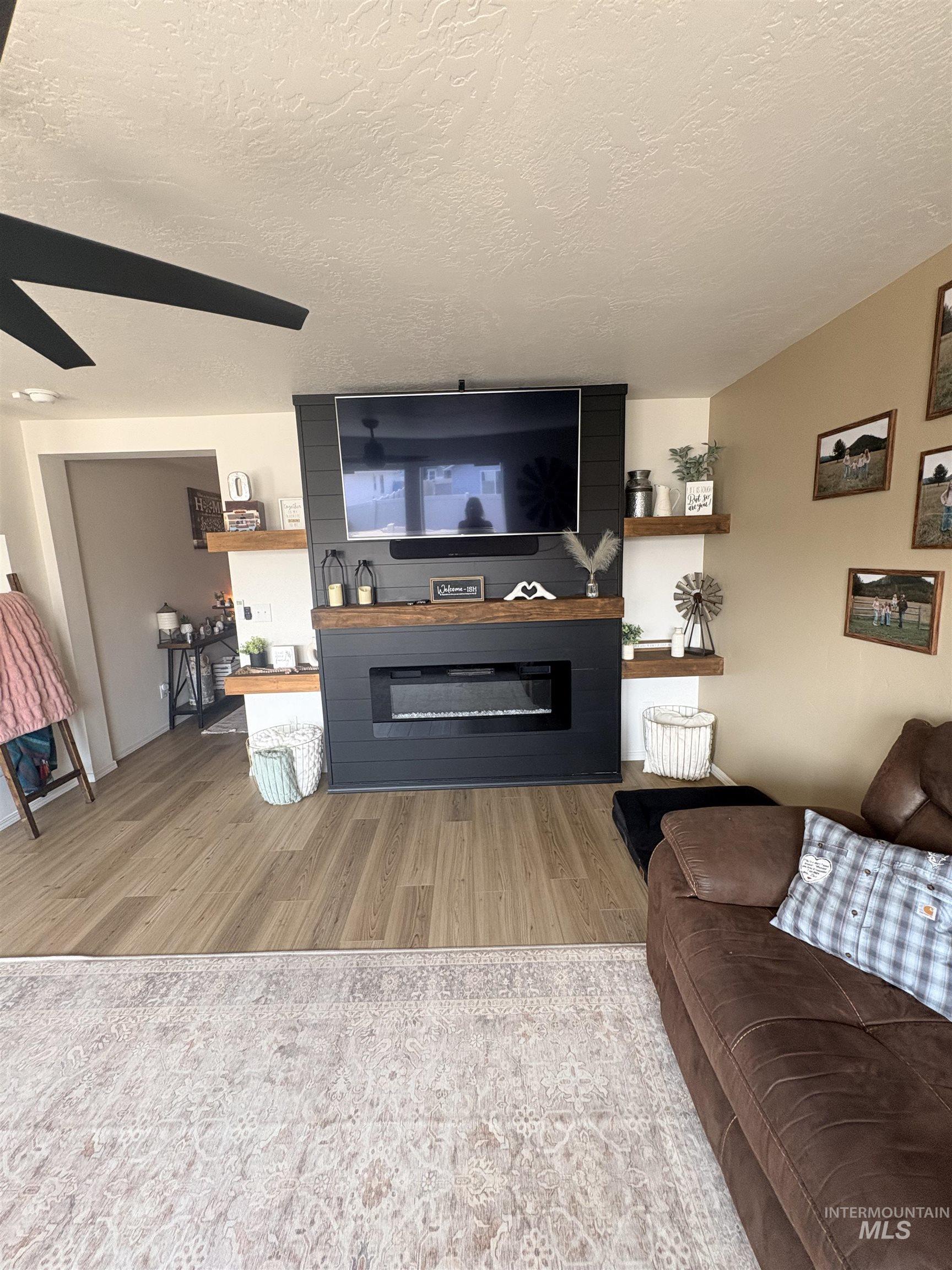 12745 Ashfield Property Photo 11