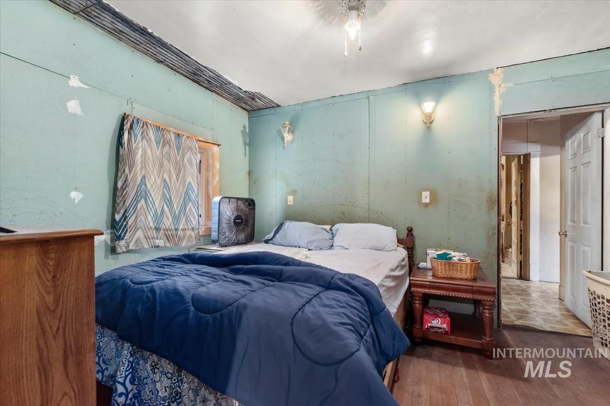 403 S Wardwell Ave Property Photo 13
