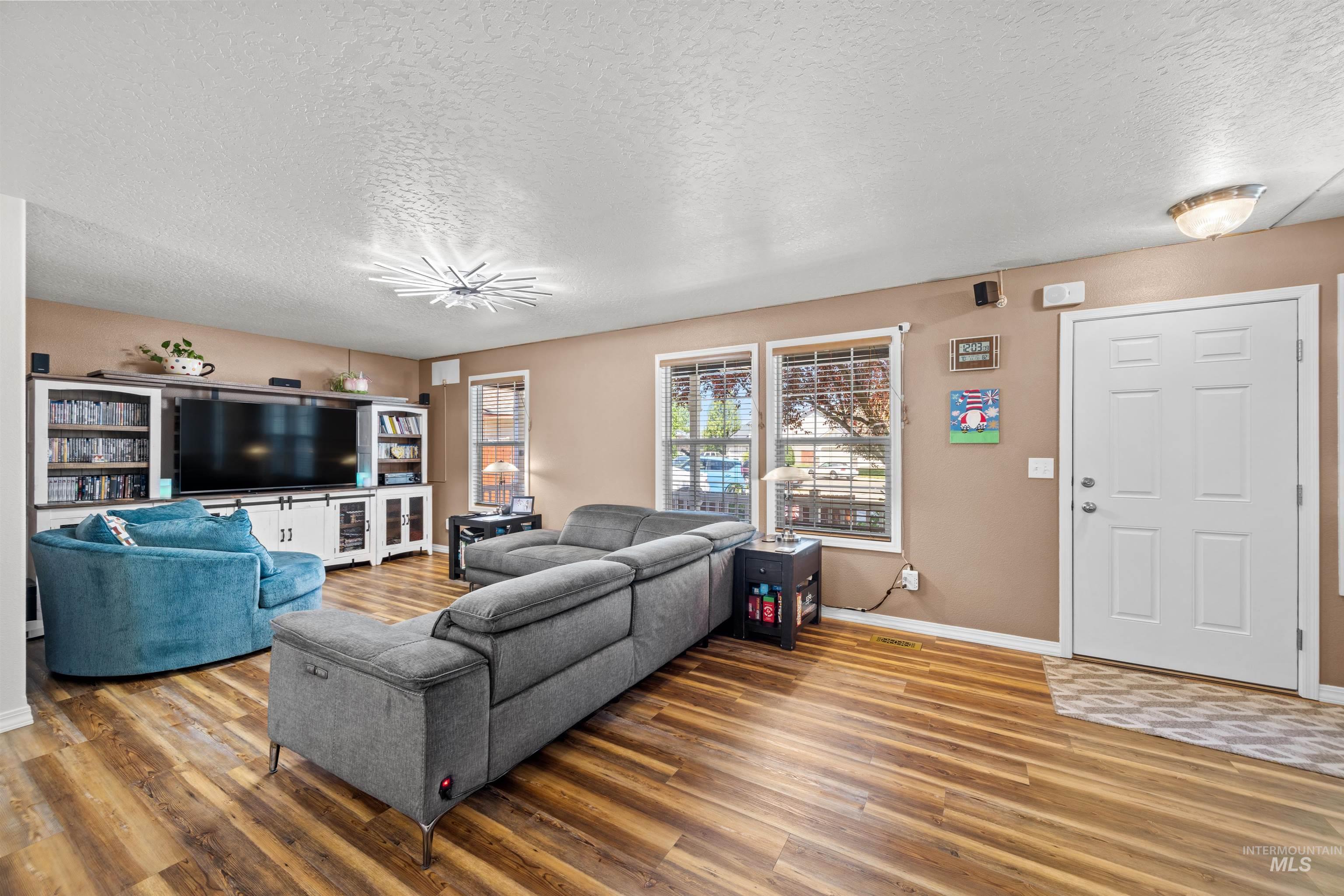 2839 W Pudu St Property Photo 10