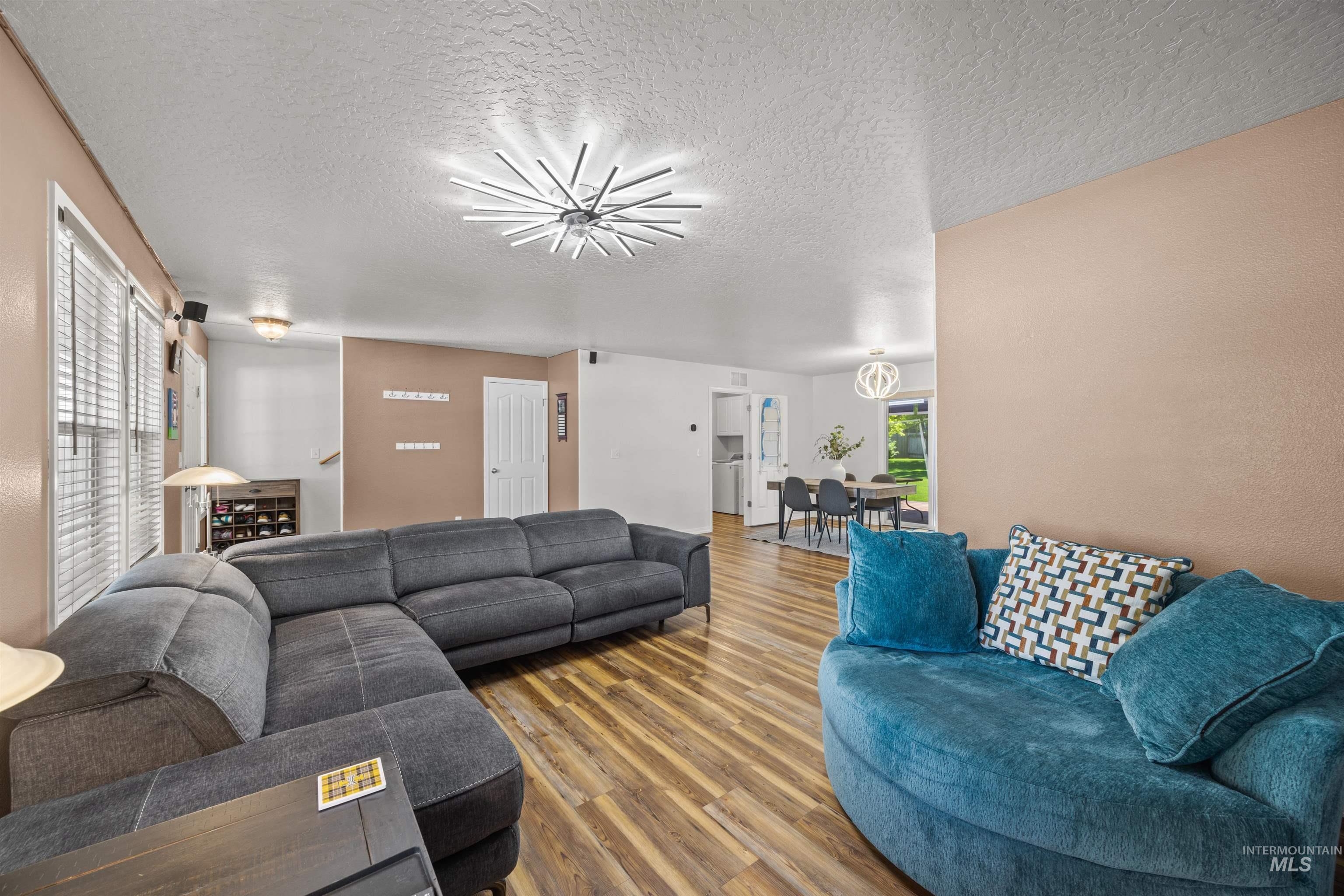 2839 W Pudu St Property Photo 11
