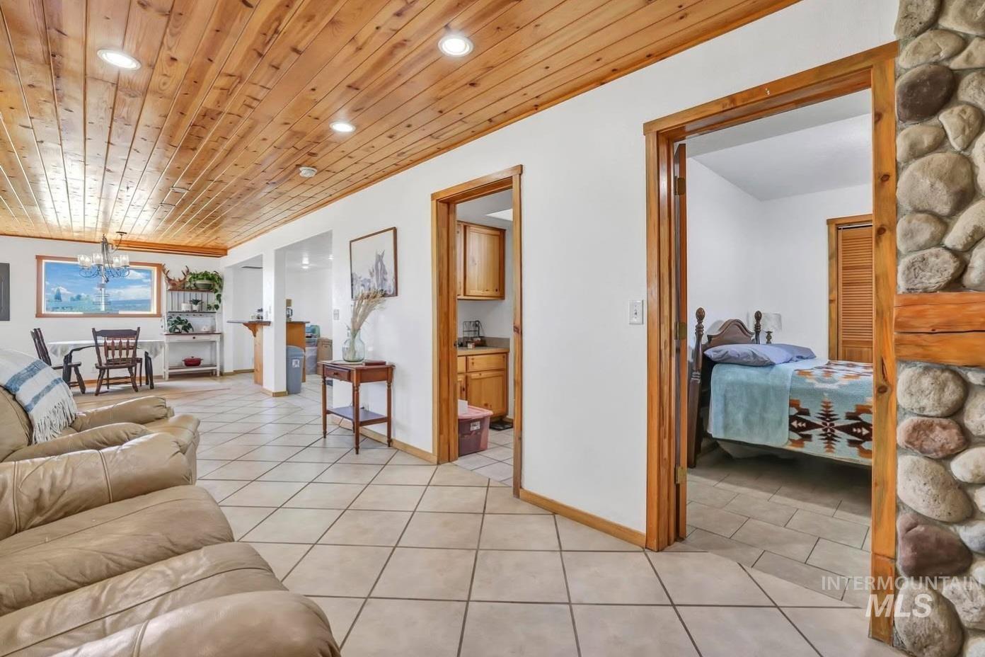 3422 E. 4056 N. Property Photo 12