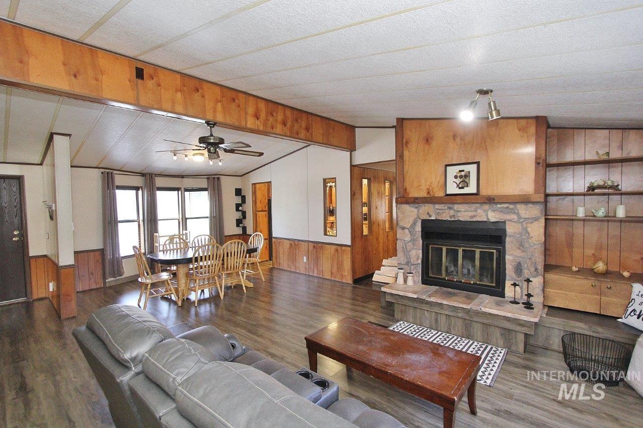 642 S Malaga Property Photo 4