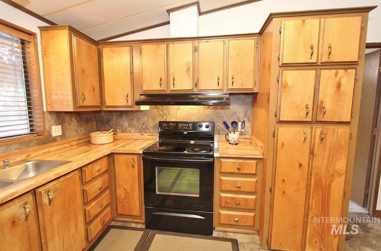 642 S Malaga Property Photo 7