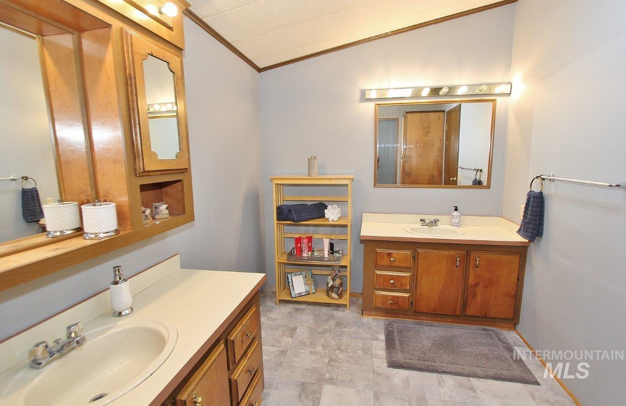 642 S Malaga Property Photo 12