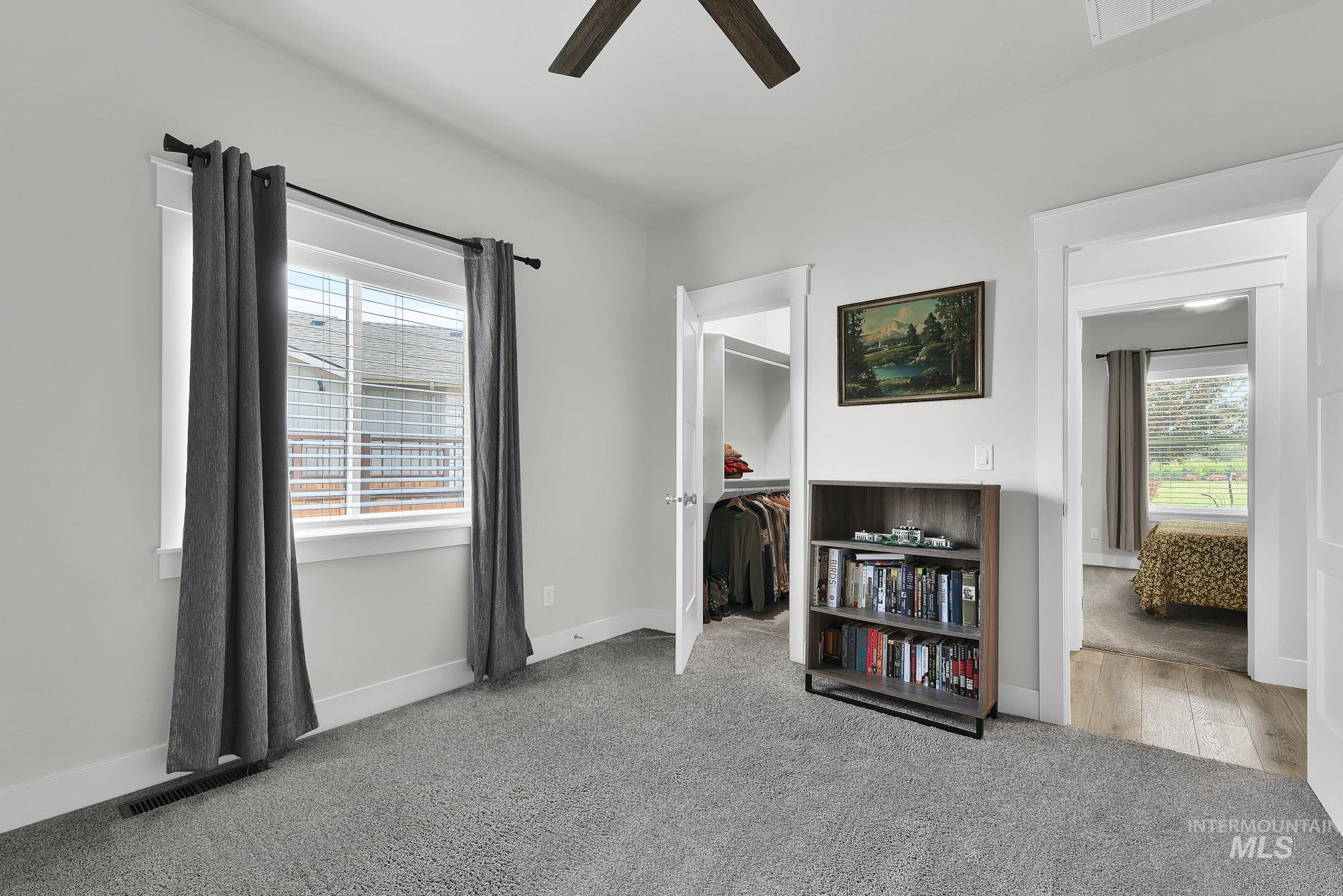 1112 W Capstone Dr Property Photo 6