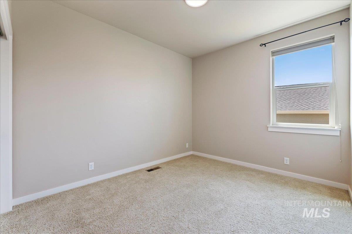 18597 N Goldenridge Place Property Photo 34