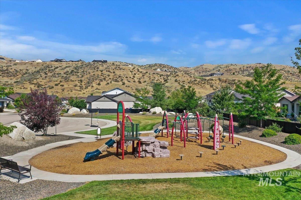 18597 N Goldenridge Place Property Photo 45