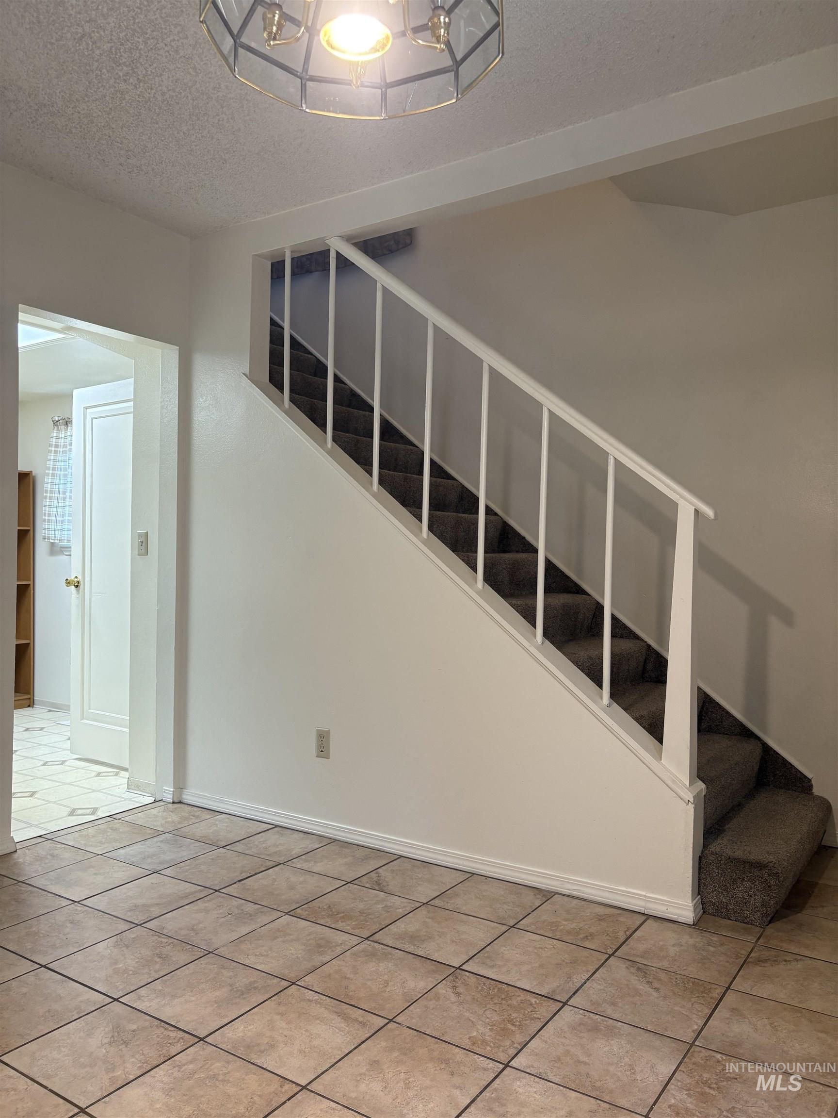 2009 E Linden Street Property Photo 14