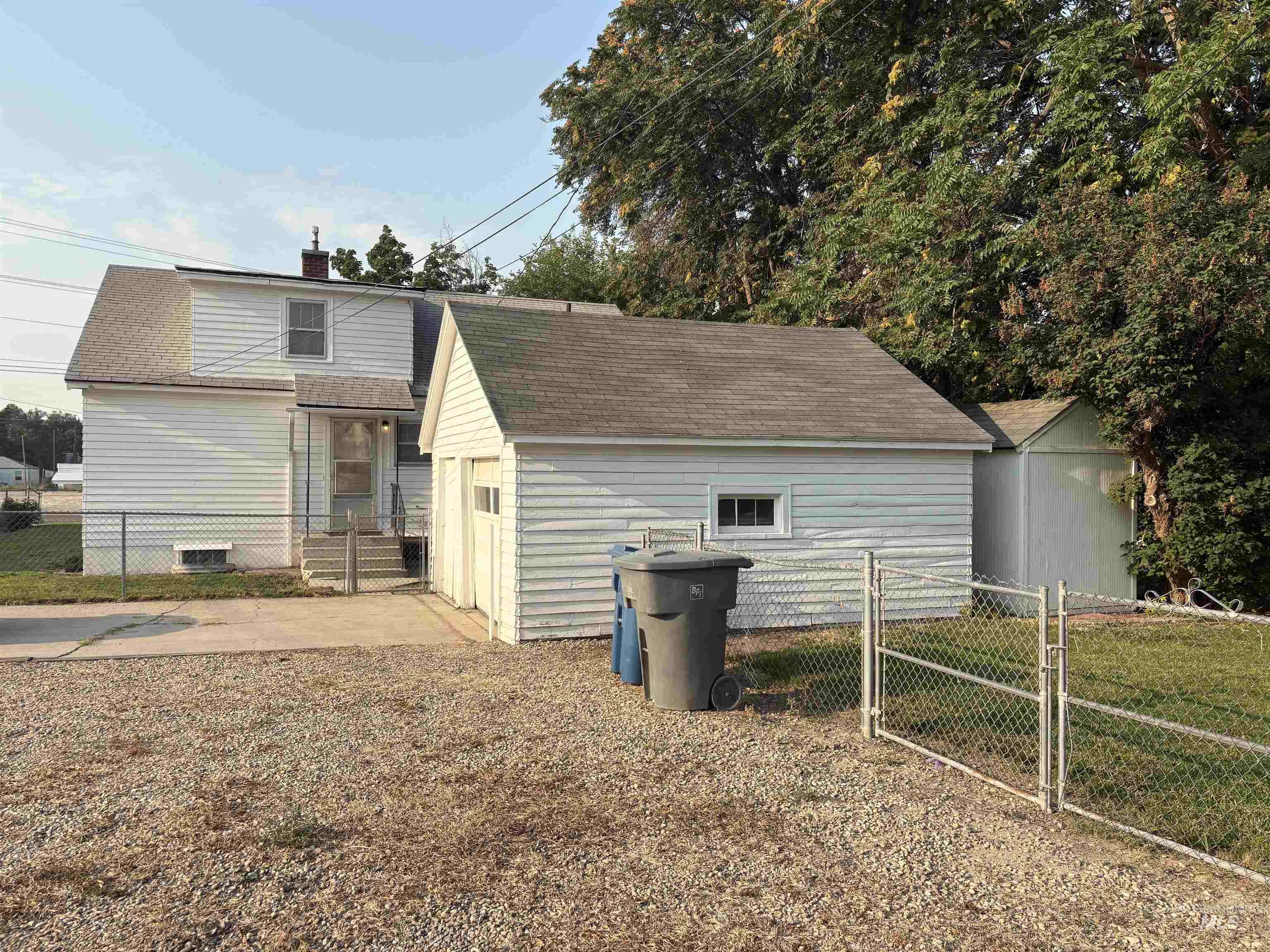2009 E Linden Street Property Photo 22