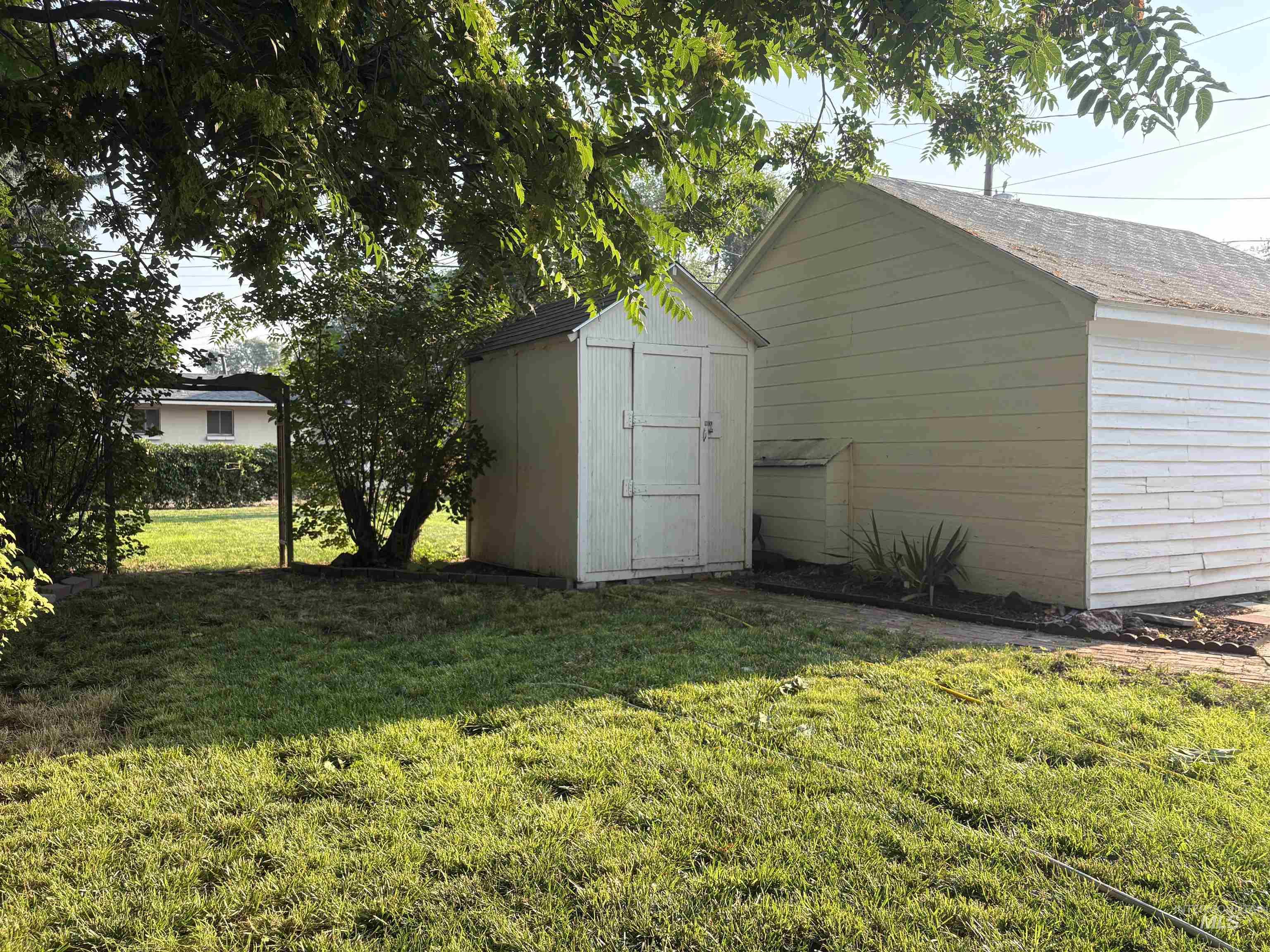 2009 E Linden Street Property Photo 23