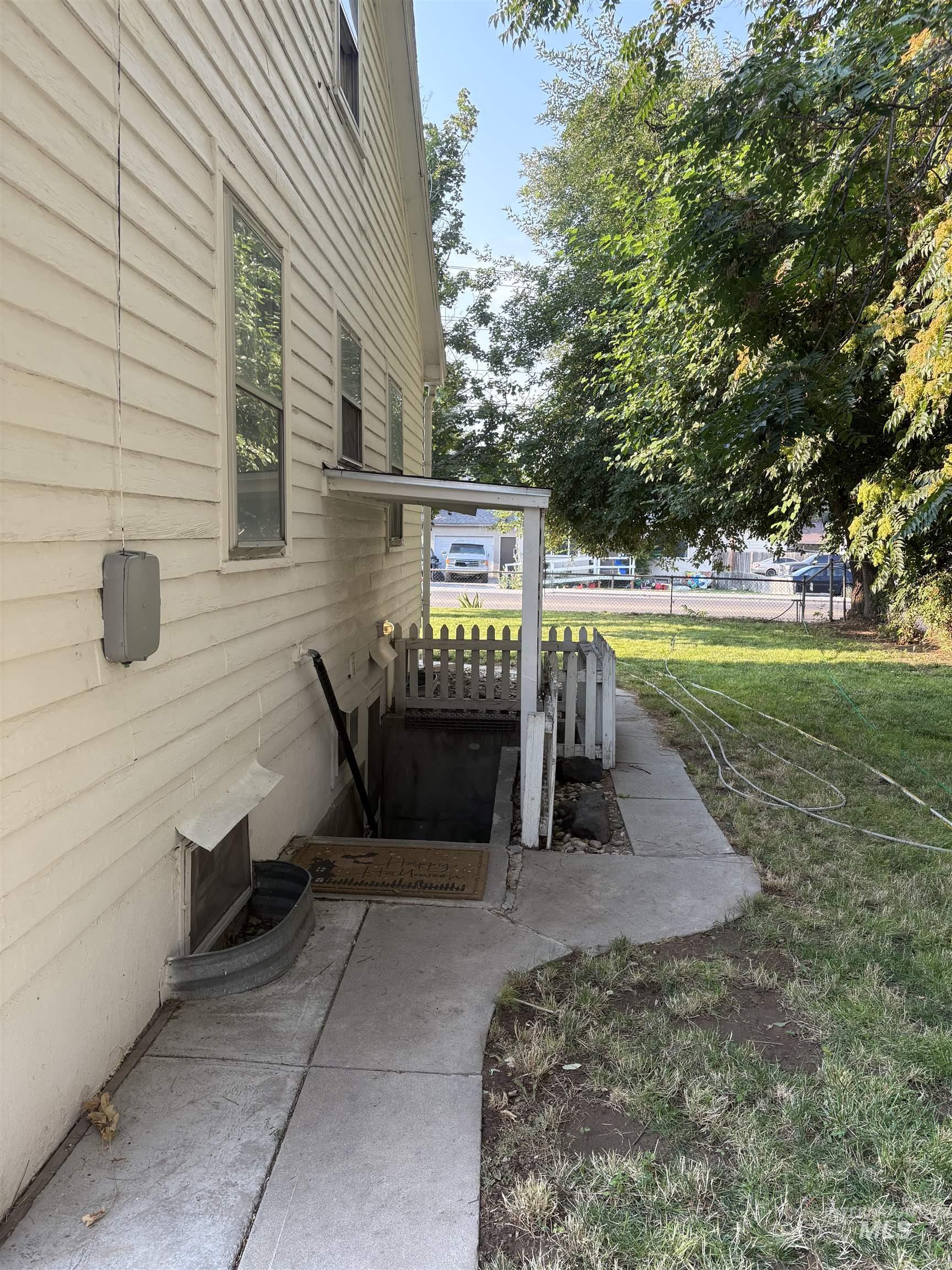2009 E Linden Street Property Photo 24