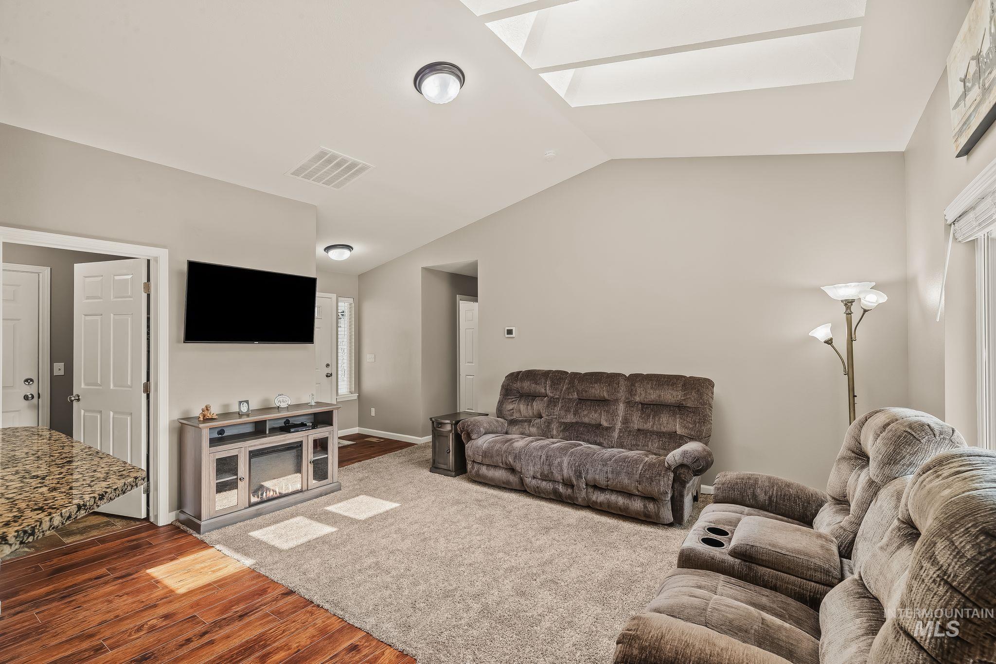 1634 Alder Ave Property Photo 14